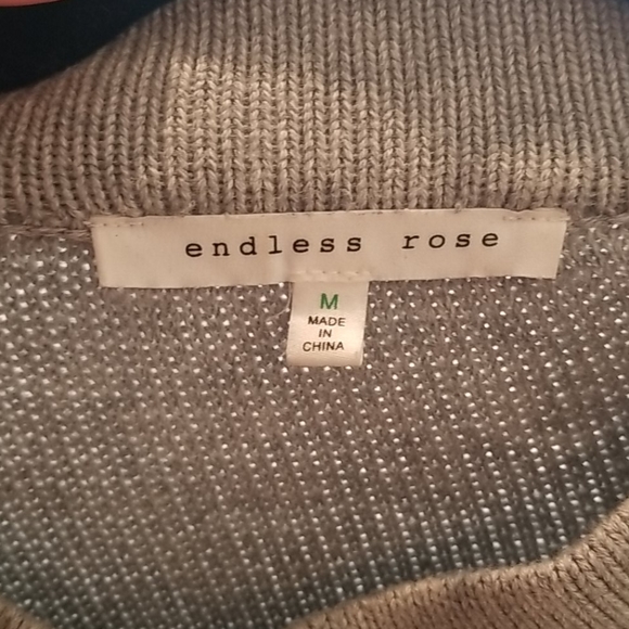 Endless Rose ruffle sweater - Picture 3 of 5